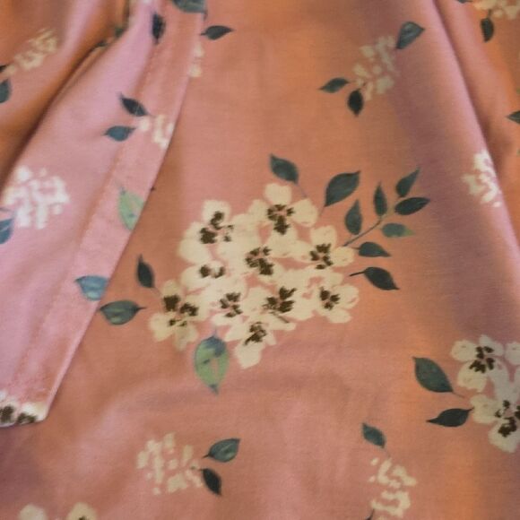 Floral Pink Skirt with Gray Accents - Picture 4 of 5